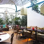 Hotel Denfert-montparnasse Parigi