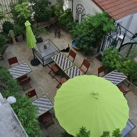 Hotel Denfert-Montparnasse Paris