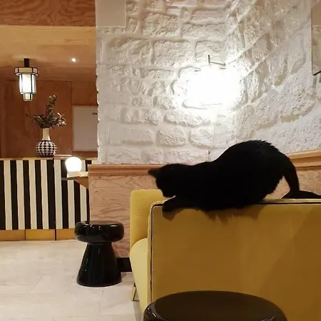 Denfert-Montparnasse Hotel