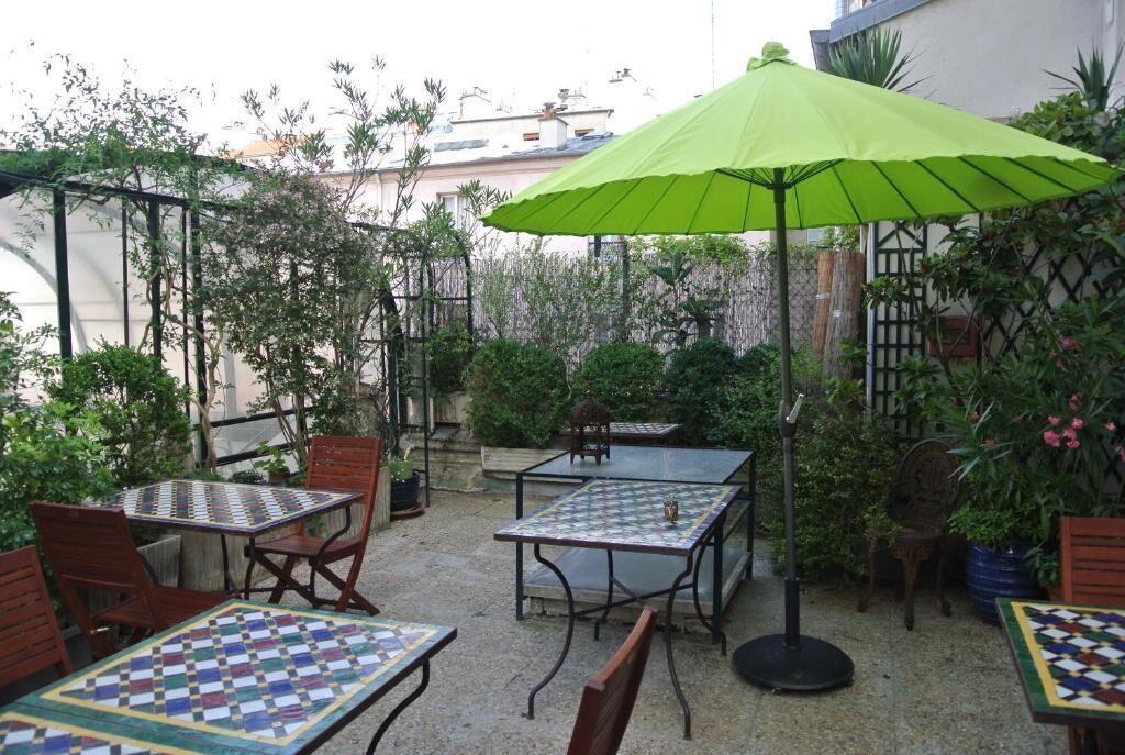 Hotel Denfert-Montparnasse Paris